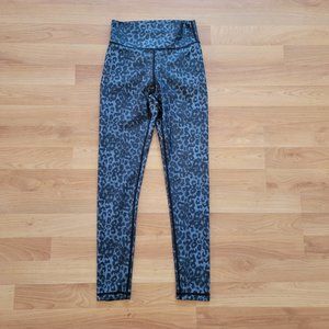 Zyia Active Leggings Blue Leopard Size 2